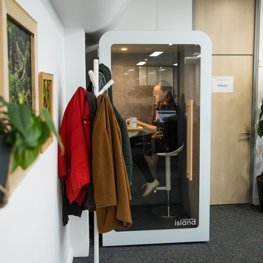 Aménager une phone box dans ses bureaux pour baisser le bruit ambiant